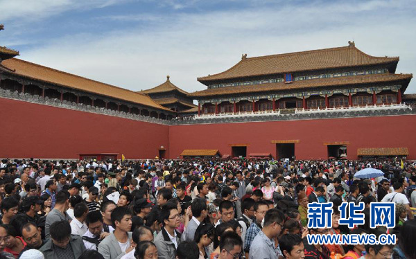 專(zhuān)家網(wǎng)民齊呼吁：我們需要“平安景區(qū)”