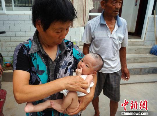 “饑餓娃娃”現(xiàn)狀：身體恢復(fù)良好 未來(lái)去向不定