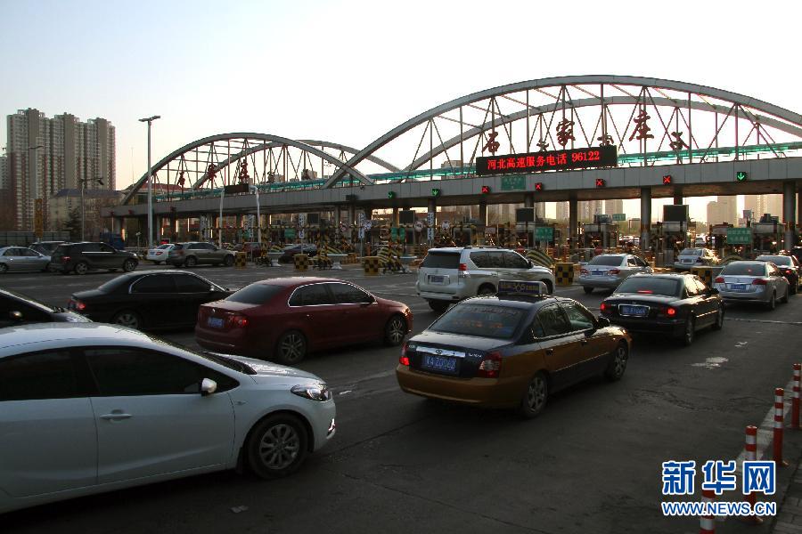 城市治堵的最后一張“王牌”?－－京滬兩地研究征收擁堵費(fèi)引爭(zhēng)議