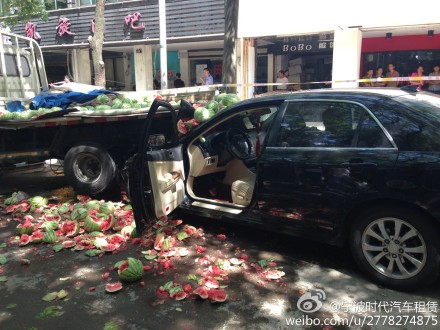 寧波一司機當(dāng)街砍殺被撞男子 系感情糾紛引發(fā)