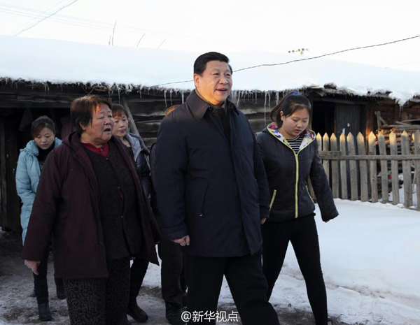 習(xí)近平赴邊陲考察棚戶區(qū)改造：希望日子越過越好
