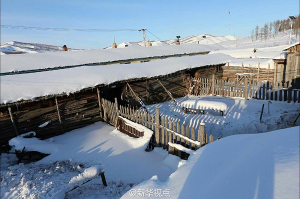 習(xí)近平赴邊陲考察棚戶區(qū)改造：希望日子越過越好