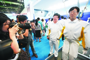 智能機器人將走進家庭 15年內(nèi)將有機器人保姆