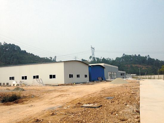 深圳關(guān)閉橫崗?fù)涝讏?肉販無奈10公里外殺豬