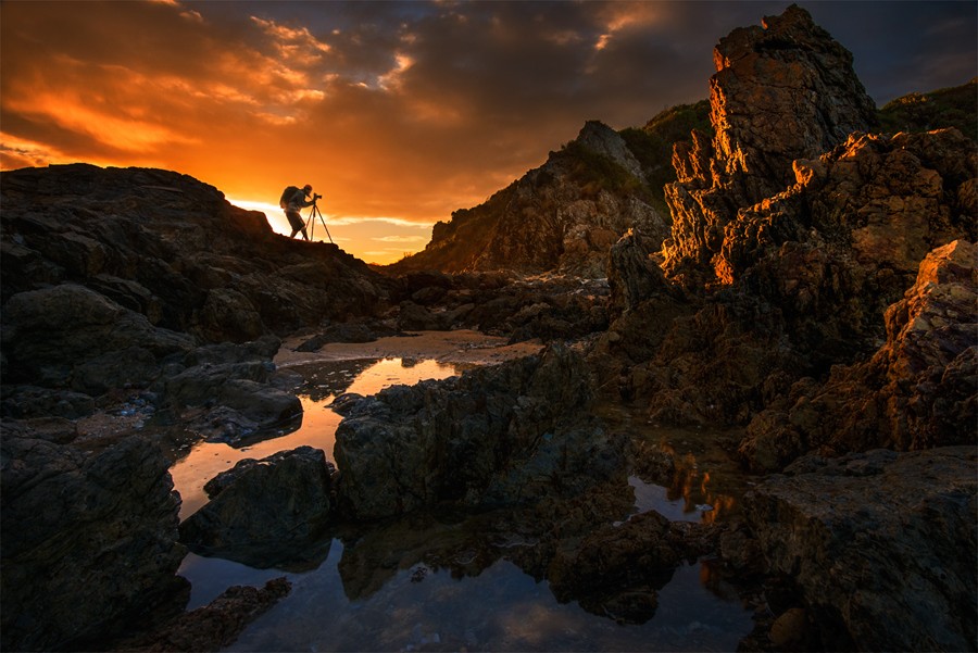 實(shí)拍野外攝影師辛酸工作場(chǎng)景