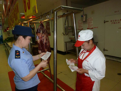 新疆哈密市工商局“五查五看”開展鮮肉和肉制品專項檢查工作