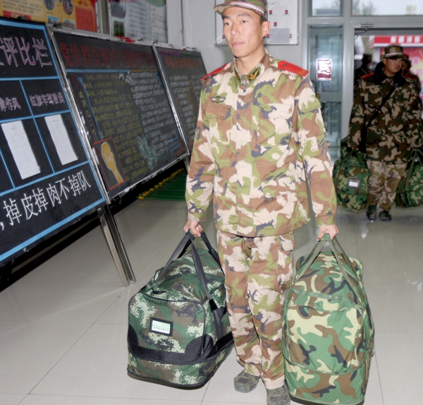 新疆克拉瑪依：“六個(gè)一”愛暖新兵心