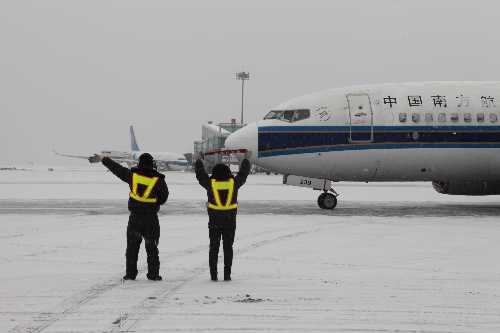 霧雪頻擾邊城 南航新疆全力打好春運收官戰(zhàn)