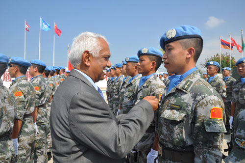 我國第十一批赴黎維和分遣隊國慶授勛側(cè)記