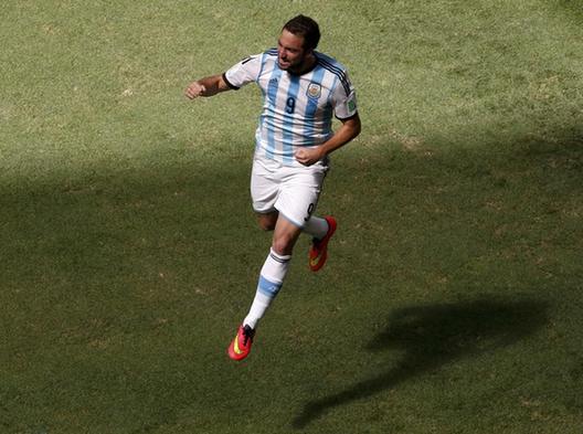 伊瓜因開場破門 阿根廷1-0過關(guān)