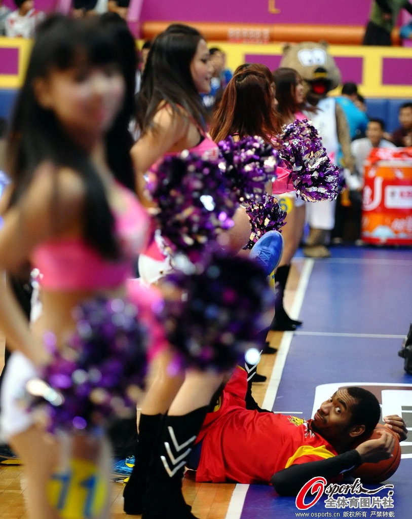 都怪美女太性感!盤點(diǎn)體壇“目不轉(zhuǎn)睛”的偷窺