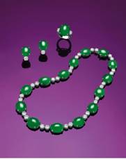 翡翠盤點(diǎn)：款式多樣，ANNA HU 戒指創(chuàng)多項(xiàng)紀(jì)錄