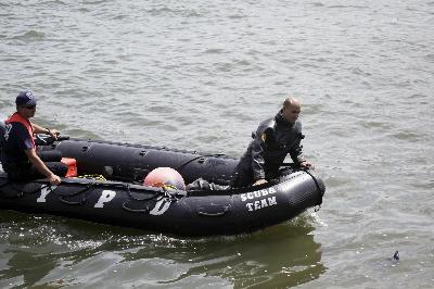 紐約兩機相撞雙雙墜河 機上9人恐全部遇難