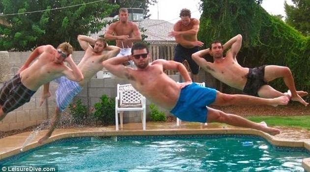 炎炎夏日中的清涼搞笑！“樂跳”游戲席卷國(guó)外網(wǎng)絡(luò)（圖片新聞）