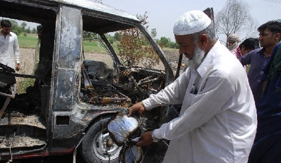 圖：巴基斯坦校車爆炸17名小學(xué)生和1名教師遇難