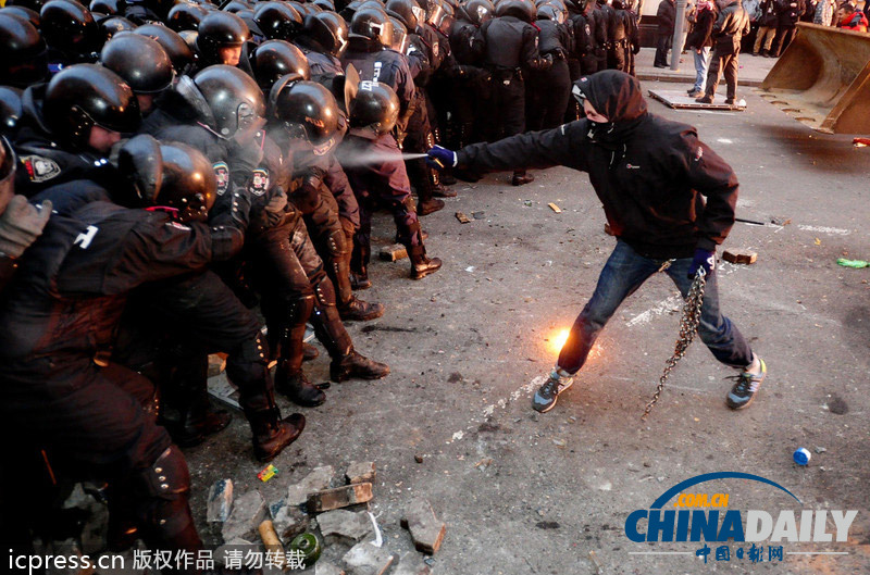 烏克蘭親歐盟示威活動(dòng)升級(jí) 抗議者占領(lǐng)政府大樓