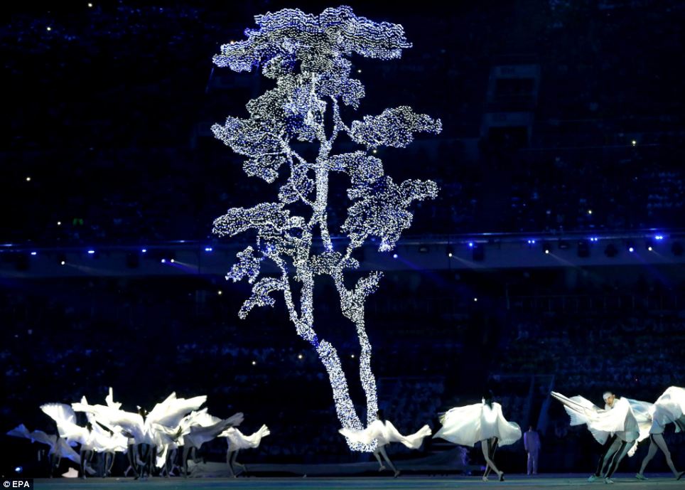 索契冬奧會閉幕式調侃“五環(huán)變四環(huán)”