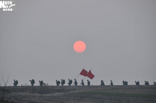 濟南軍區(qū)某裝甲旅冬季野營演練16種戰(zhàn)術