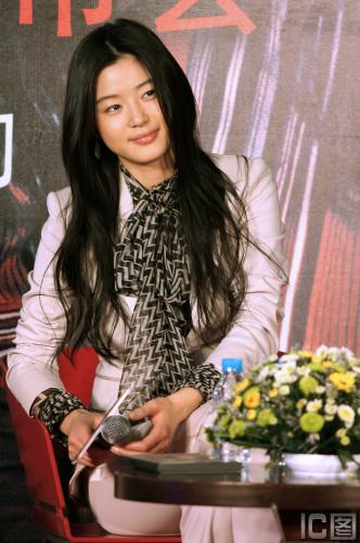 《雛菊》北京首映 全智賢:性感是對我高度評價(jià)(圖)