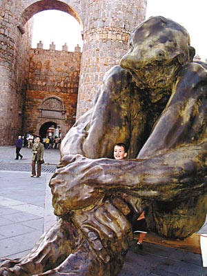 躺在陽(yáng)光下的西班牙(圖)