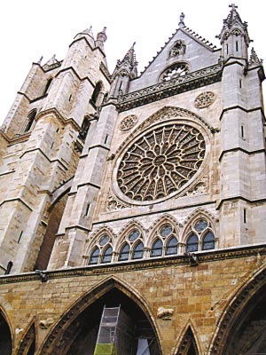 躺在陽(yáng)光下的西班牙(圖)