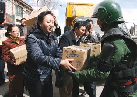組圖：拉薩公安干警日夜堅守在執(zhí)勤崗位