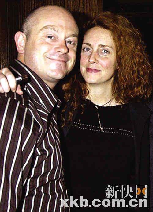 布魯克斯：英國小報女王華麗蛻變記