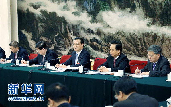 兩會授權(quán)發(fā)布：李克強(qiáng)參加山東代表團(tuán)審議