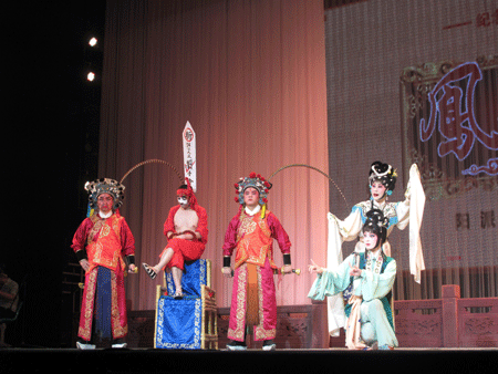 系列活動(dòng)紀(jì)念川劇大師陽(yáng)友鶴