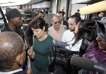 法航空客疑遭雷擊 機(jī)上228人恐生機(jī)渺茫