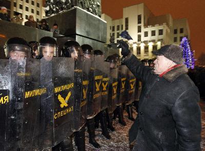 盧卡申科成功連任 明斯克爆發(fā)大規(guī)模民眾抗議