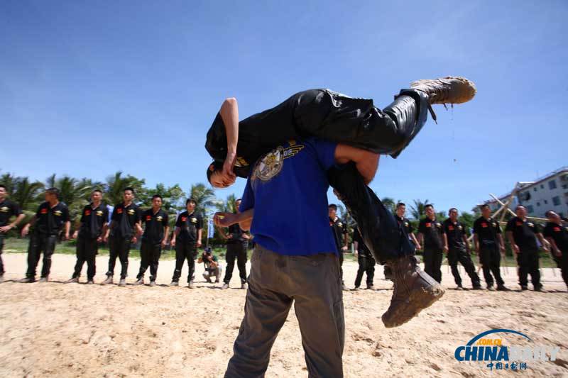 探秘美女保鏢魔鬼訓練