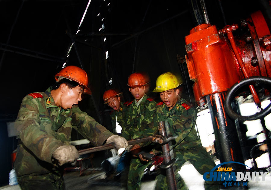 [高清組圖]探訪神秘的中國武警黃金部隊(duì)