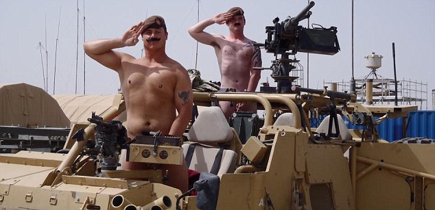 社交網(wǎng)站團(tuán)體力挺哈里王子 上萬(wàn)成員全體“裸拍”