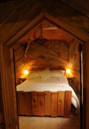 英國(guó)商人打造全英最豪華樹屋 不超200英鎊一晚