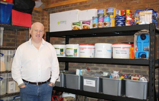 囤積食物、購置避難所 英國民眾準備“末日求生”