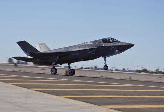 美軍因引擎發(fā)現(xiàn)裂痕停飛所有F35戰(zhàn)機(jī)