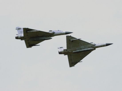 組圖:臺(tái)軍護(hù)漁軍演精銳盡出 盤點(diǎn)參演軍艦和戰(zhàn)機(jī)