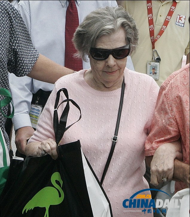 美84歲老嫗中5.9億美元強力球大獎 住破敗公寓