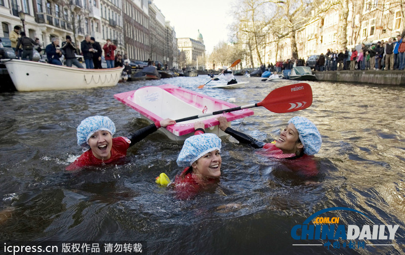 耳朵拔河、叼豬蹄、咬龍蝦 看各國另類民間比賽（組圖）