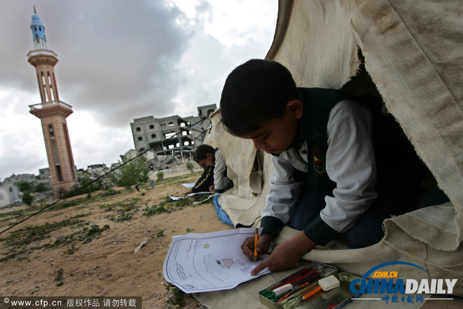 廢墟、馬路 上學(xué)之夢(mèng)如此美好如此奢侈（組圖）