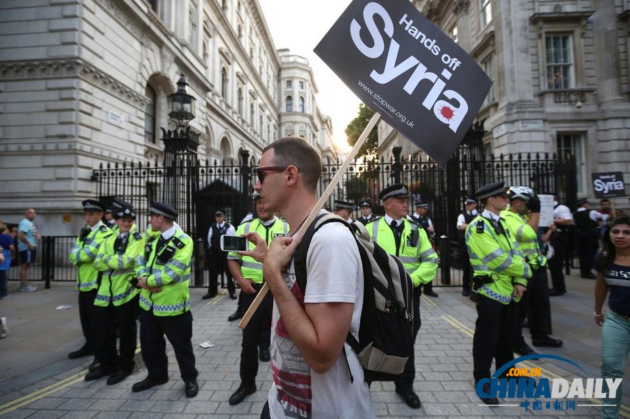 英美民眾示威游行 反對軍事介入敘利亞
