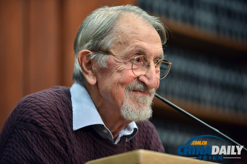 2013諾貝爾化學(xué)獎(jiǎng)揭曉 三名得主均為雙重國(guó)籍(組圖)