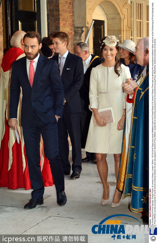 盤(pán)點(diǎn)參加喬治小王子受洗儀式皇室成員與賓客 哈里獨(dú)自現(xiàn)身