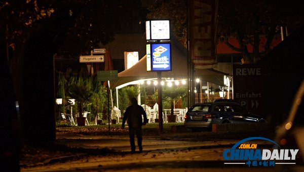 德國(guó)餐館發(fā)生劫持事件 槍手綁架十余人與警察對(duì)峙(組圖)