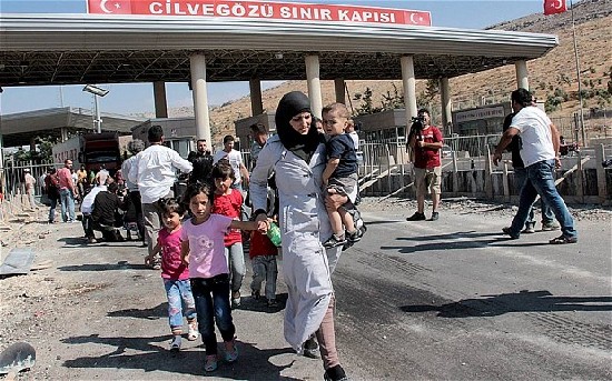 俄衛(wèi)生部人道物資運(yùn)抵?jǐn)⒗麃?藥物分發(fā)給居民