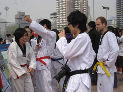 對外經(jīng)貿(mào)大學第13屆社團文化節(jié)開幕