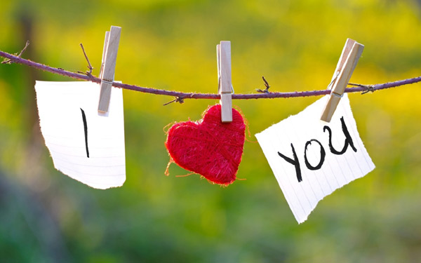 用英語(yǔ)說(shuō)情話(huà)：傾訴“I love you”的99種方式
