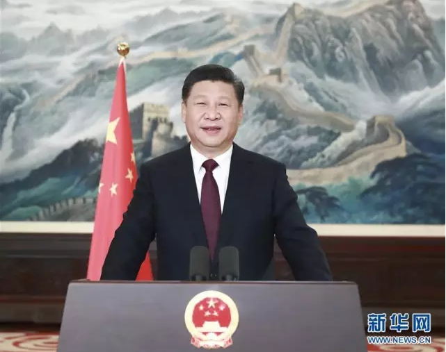 習(xí)主席的2017新年賀詞中英雙語全文，大家擼起袖子加油干！