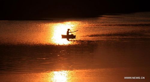 Fishmen in Hengjiang River